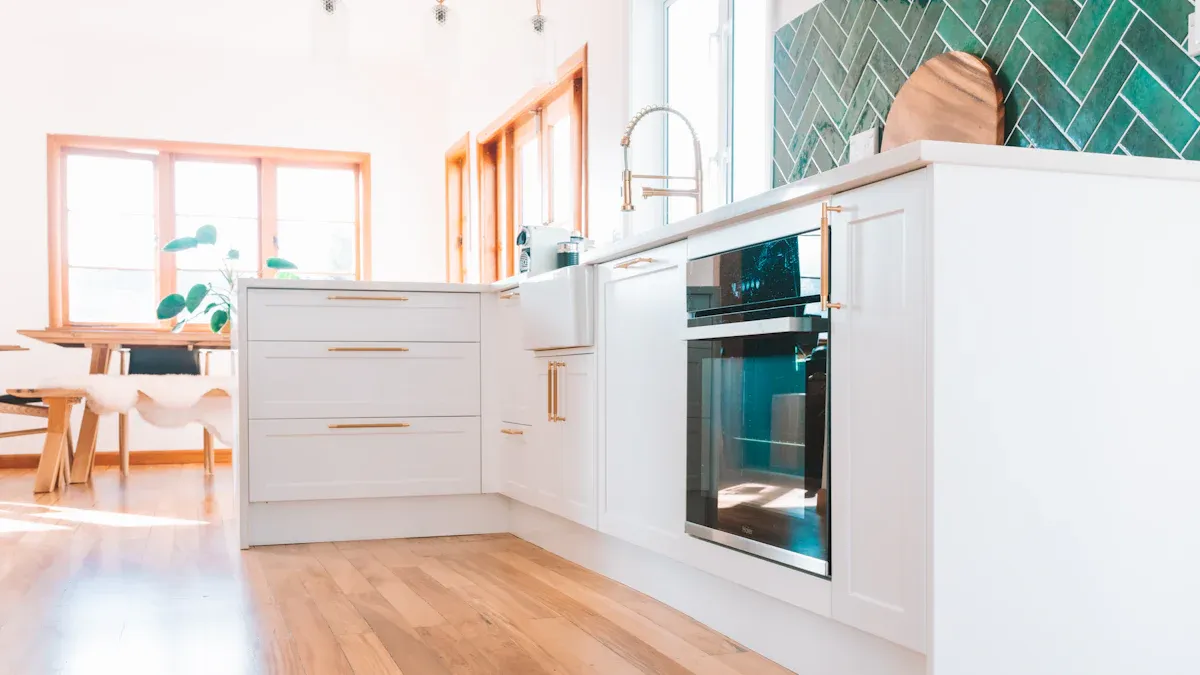 How to achieve the perfect harmony of hardwood floors in kitchen with white cabinets